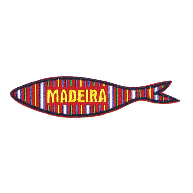 Emblema em forma de sardinha com Padrão Trajes Madeira Portugal